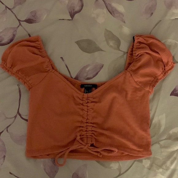 Pink crop top with puff sleeves - Picture 2 of 4